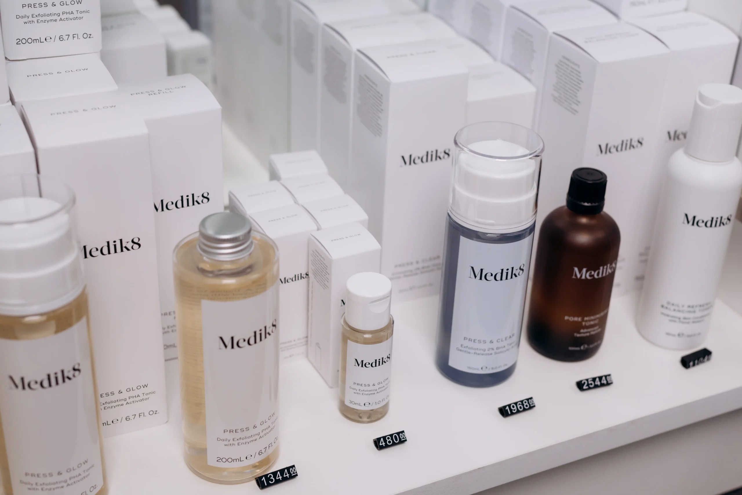 PRESS & GLOW REFILL – Щоденний відлущуючий тонік з РНА та активатором ферментів (змінний блок)