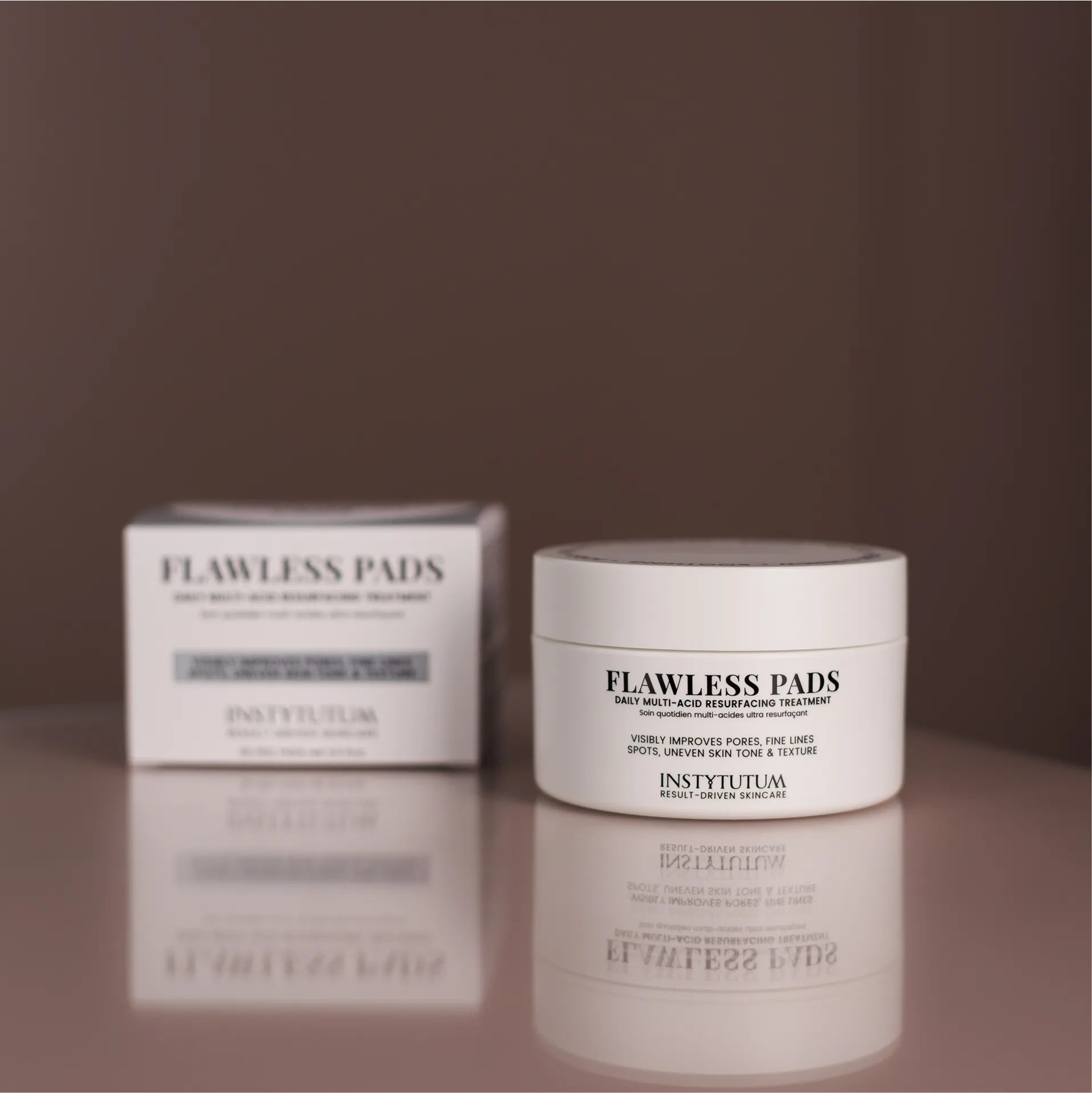 FLAWLESS PADS Подушечки з кислотами для відновлення шкіри FLAWLESS PADS Подушечки з кислотами для відновлення шкіри