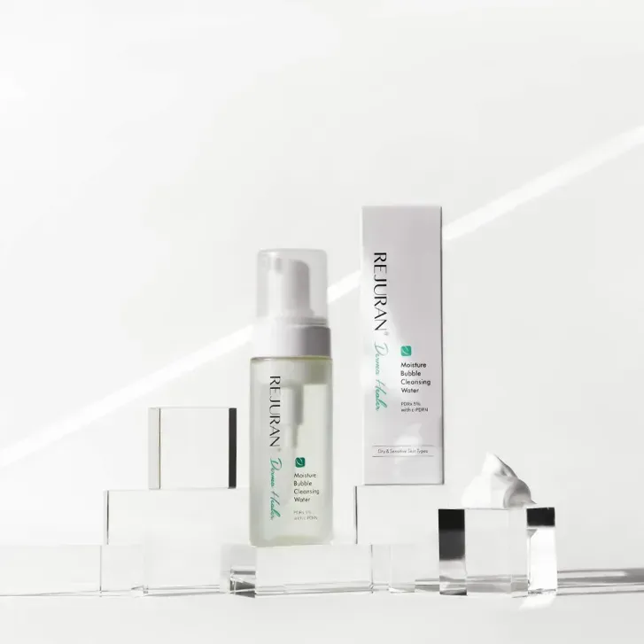 MOISTURE BUBBLE CLEANSING WATER – Зволожуюча піна для вмивання